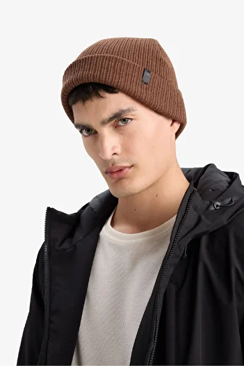 DeFacto Чоловічий базовий трикотажний светр Beanie R6055az24wn