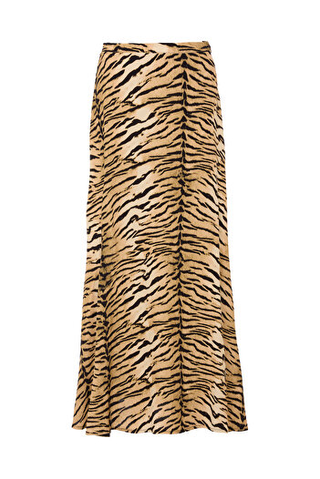 Eight Fashion Women's Long Leopard Patterned Non-Show Skirt