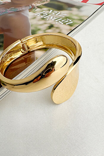 Modex Special Series Gold Color Modern Design Handcuff Bracelet (Inner Diameter: 5.5cm)