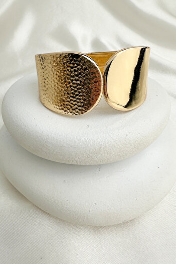 Modex Special Series Gold Color Textured and Shiny Handcuff Bracelet (Inner Diameter: 6cm)
