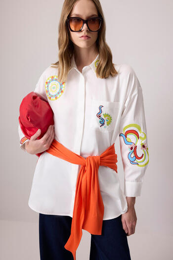 Touché Privé EMBROIDERY DETAILED SHIRT