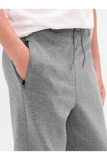 GAP Erkek Çocuk Gri GapFit Tech Hızlı Kuruyan Eşofman Altı