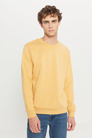 AC&Co / Altınyıldız Classics Men's Mustard Standard Fit Normal Cut 3 Thread Crew Neck Cotton Sweatshirt with Inner Fleece