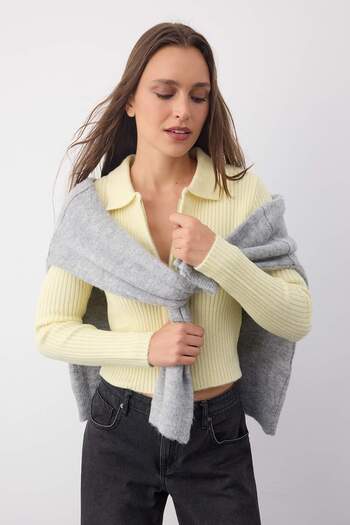 Trendyol Collection Wardrobe Essentials Yellow Soft Textured Zippered Knitwear Cardigan |   Twoaw26Hi001771