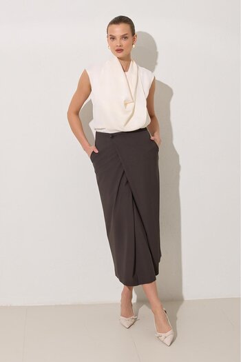 Setre Bitter-Brown Button Detailed Asymmetrical Midi Length Skirt
