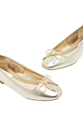 Steve Madden Womens Seemly-M Gold Ballet Flats