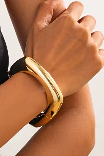 Modex Special Series Gold Color Bright Plate Square Clamp Bracelet (Inner Diameter: 5.5 cm)