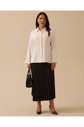 Gala-Xi Plus Size Beaded Detailed Textured Shirt