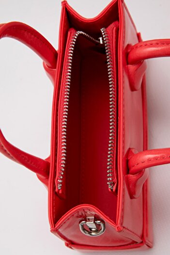 Levidor Premium Adjustable Lock Detailed Mini Handbag Red