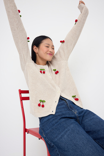 Trendyol Collection Teen Stone Fruit Embroidered Soft Textured Knitwear Cardigan Twoaw26Hi00039