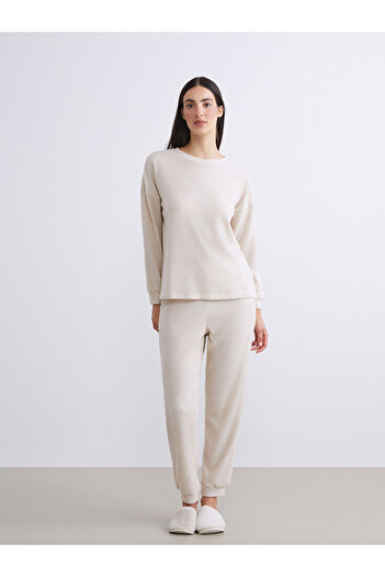 LC Waikiki Sparkling Choices from Shining Store |   Crew Neck Women's Pajama Set