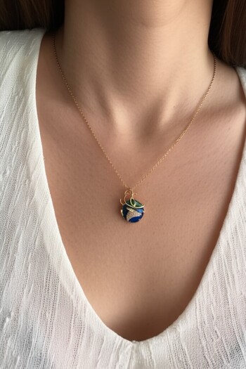 Lynare Deer Model Openable Lid Steel Necklace with Picture Holder