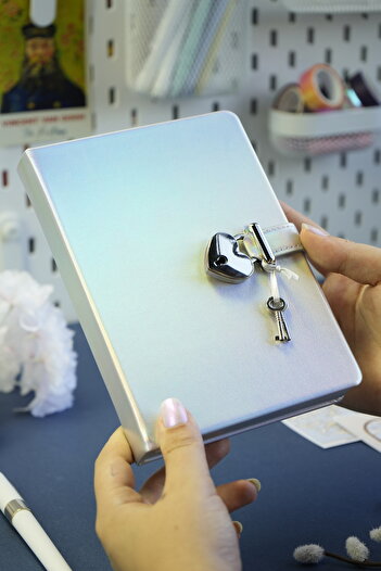 Victoria's Journals Diary with Lock, Notebook-Metallic- Boxed 13X18 Cm. Hush
