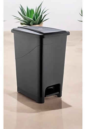 LeesHome Slim Pedal Trash Can: 40 Liters Black