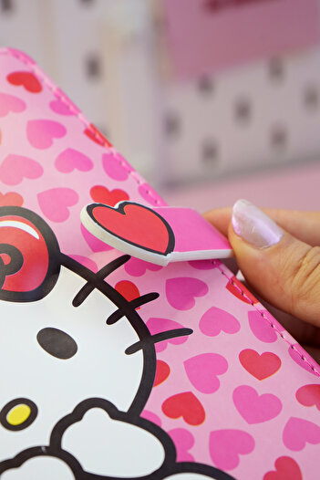 Victoria's Journals Hello Kitty Vegan Leather Magnet Diary – 13X18 Cm, 224 Pages, Special Interior Design Notebook