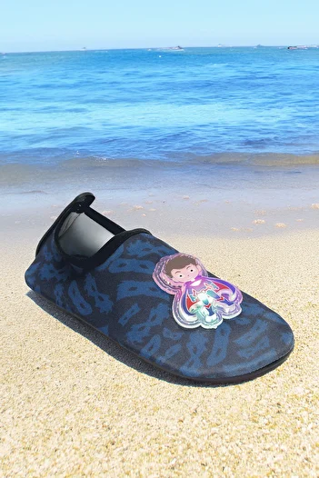 Peluche Lighted Super Hero Figured Non-Slip Sole Flexible Lightweight Durable Children's Pool Beach Sea Shoes