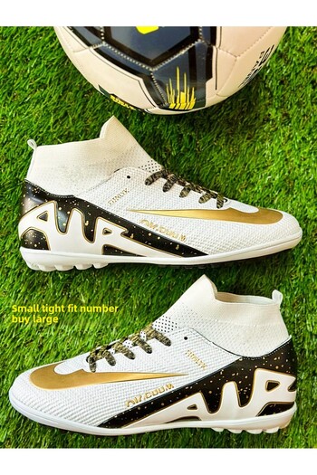 Walked Boys' Toothless Nailless Astroturf Football Sports Shoes with Flexible Throat Socks