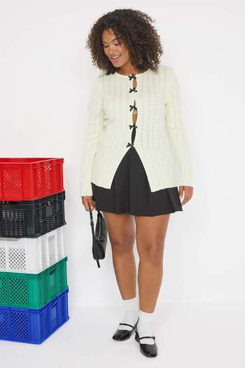 Trendyol Curve Teen Ecru Ribbon/Bow Closure Openwork/Hole Knitwear Blouse Tbbaw26Af00033
