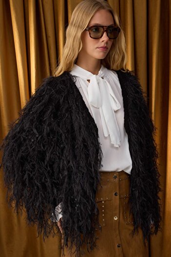 Trendyol Collection Special Collection Black Wide Fit Fur Look Knitwear Cardigan with Tassel and Handcrafted Detail Twoaw26Hi00016
