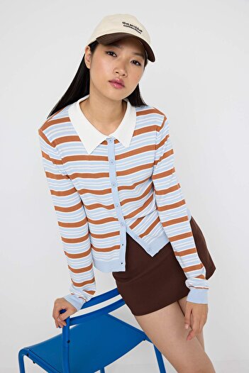 Trendyol Collection Teen Brown Crop Premium/Special Yarn Color Block Fitted/Body Wrap Knitwear Cardigan Twoaw26Hi00020
