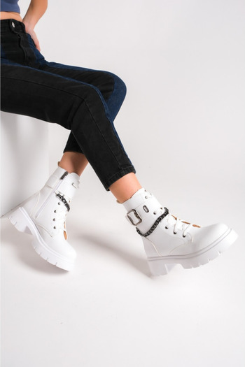 Zerenyus Manoral Waterproof Chain Zippered Women's White Boots