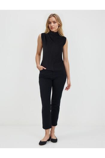 Jimmy Key Black Slim Fit Sleeveless Crew Neck Knitted Blouse