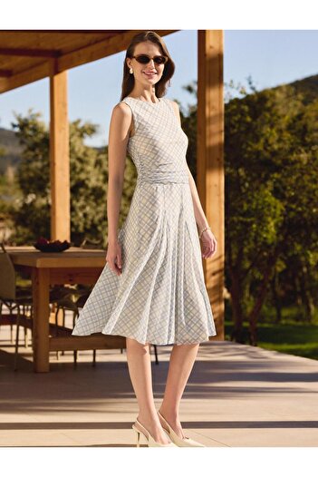 Jimmy Key Beige Round Neck Sleeveless Plaid Print Mesh Knitted Midi Dress