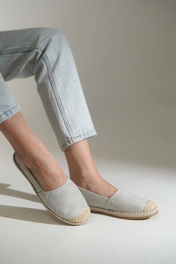 Capone Outfitters Pasarella Women's Espadrille