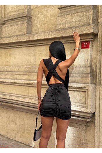 Miss Beyoğlu Full Lycra boyundan bağlamalı Çeşitli Şekillerde Bağlanabilir derin dekolteli mini elbise
