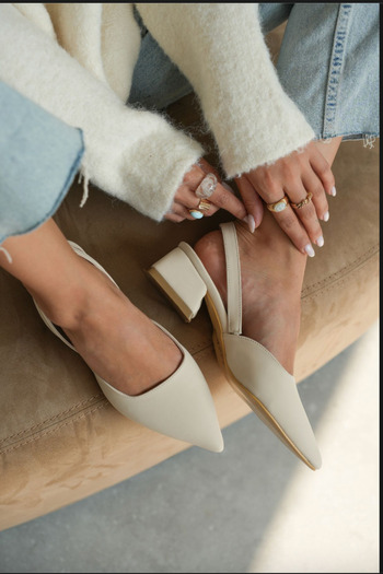 Brielfy Flag Nude Matte Pointed Toe 5 cm Heeled Slingback Women's Shoes