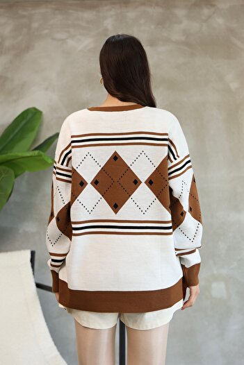 ALCHON Round Crew Neck Long Sleeve Loose Comfortable Fit Square Diamond Pattern Jacquard Winter Knitwear Sweater