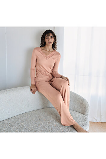 FAV Lace Trim Pyjama Set