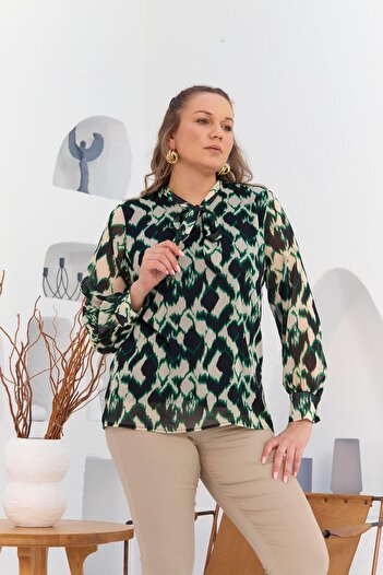 Imagine Giyim Plus Size Black Chiffon Blouse with Collar Scarf Detail – a Special Design Where Elegance and Chic Meet