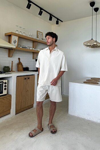Flaw Wear Cream Waist Elastic Linen Shorts