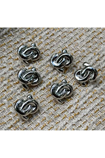 ODDA TASARIM ATÖLYESİ C.H.A.N.E.L Model New Season Silver 1.8 cm Button Set