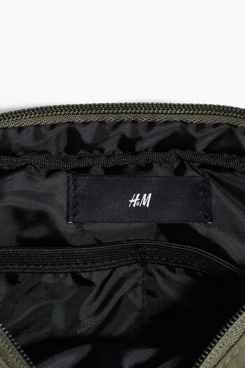 H&M Naylon Çapraz Çanta