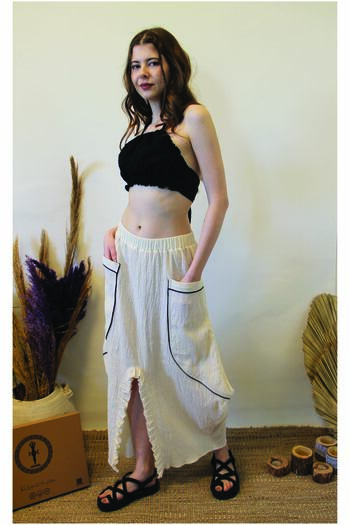 ARİNNASİDE Balloon Skirt with Black Piping Detail on the Pockets