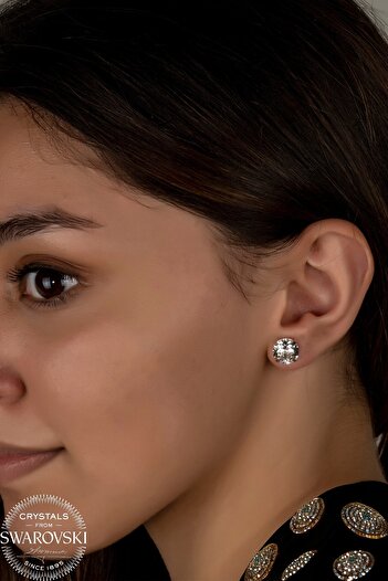 Swaroski Zirconia Crystal Stone Women's Ss Nail Stud Silver Earrings |   Flashy and Elegant Design