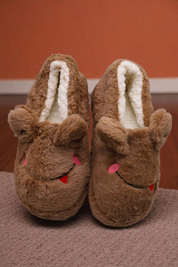 HFKY Women's Frog Model Panduf. Non-Slip Slippers with Furry Insoles.