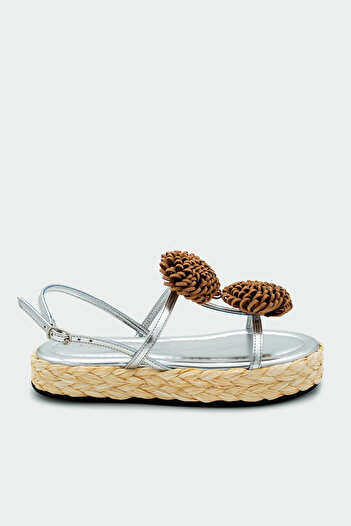 LAMİNTA Coky Silver Floral Detailed Straw Women's Sandals