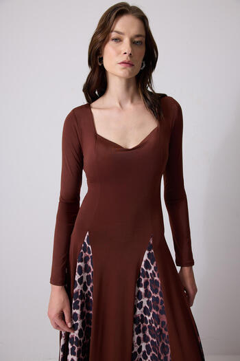 Touché Privé Leopard Print Pleated Dress