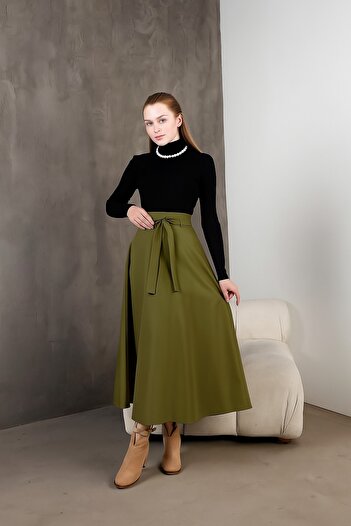QUBERZ Bondid Belted Flared Skirt