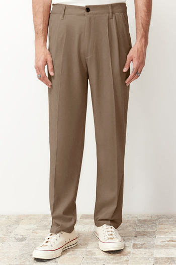 Trendyol Collection Κλασικό παντελόνι σε μπεζ Baggy Fit - TMNSS24PL00024