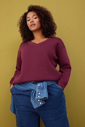 Trendyol Curve Burgundy V-Neck Inside Fleece Plus Size Sweatshirt Tbbaw26Ao00012