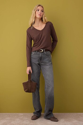 Trendyol Collection Καφέ V λαιμόκοψη ελαστική πλεκτή μπλούζα TWOAW26BZ00139