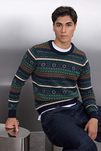 Trendyol Collection Pulover de lână subțire albastru bleumarin cu decolteu triplu etnic TMNAW21KZ0377