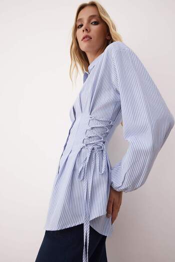 Trendyol Modest Μπλε ριγέ υφαντό πουκάμισο με λεπτομέρεια δεσίματος στη μέση TCTSS25TG00003