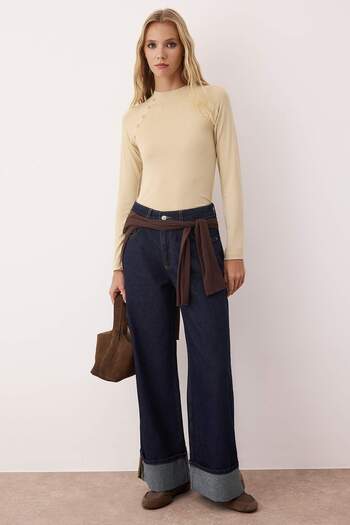 Trendyol Collection Stone Button Detail Stand Collar Fitted/Slim Fit Knitted Blouse Twoaw26Bz00030