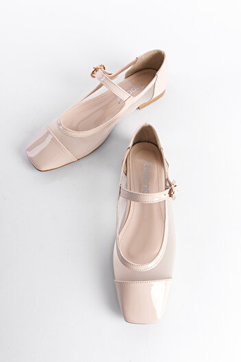 Capone Outfitters Blunt Toe Banded Patent Leather Ballerinas