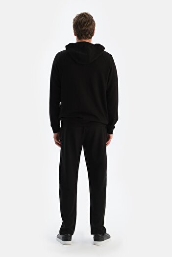 Dagi Men's Black Straight Leg Sweatpants